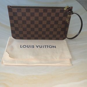 WEEKEND SALE-NWT! Authentic Louis Vuitton Wristlet